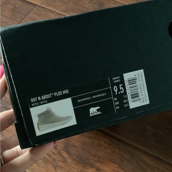 SOREL OUT N ABOUT PLUS MID BOOTIES - NEW❣️ - Picture 10 of 14